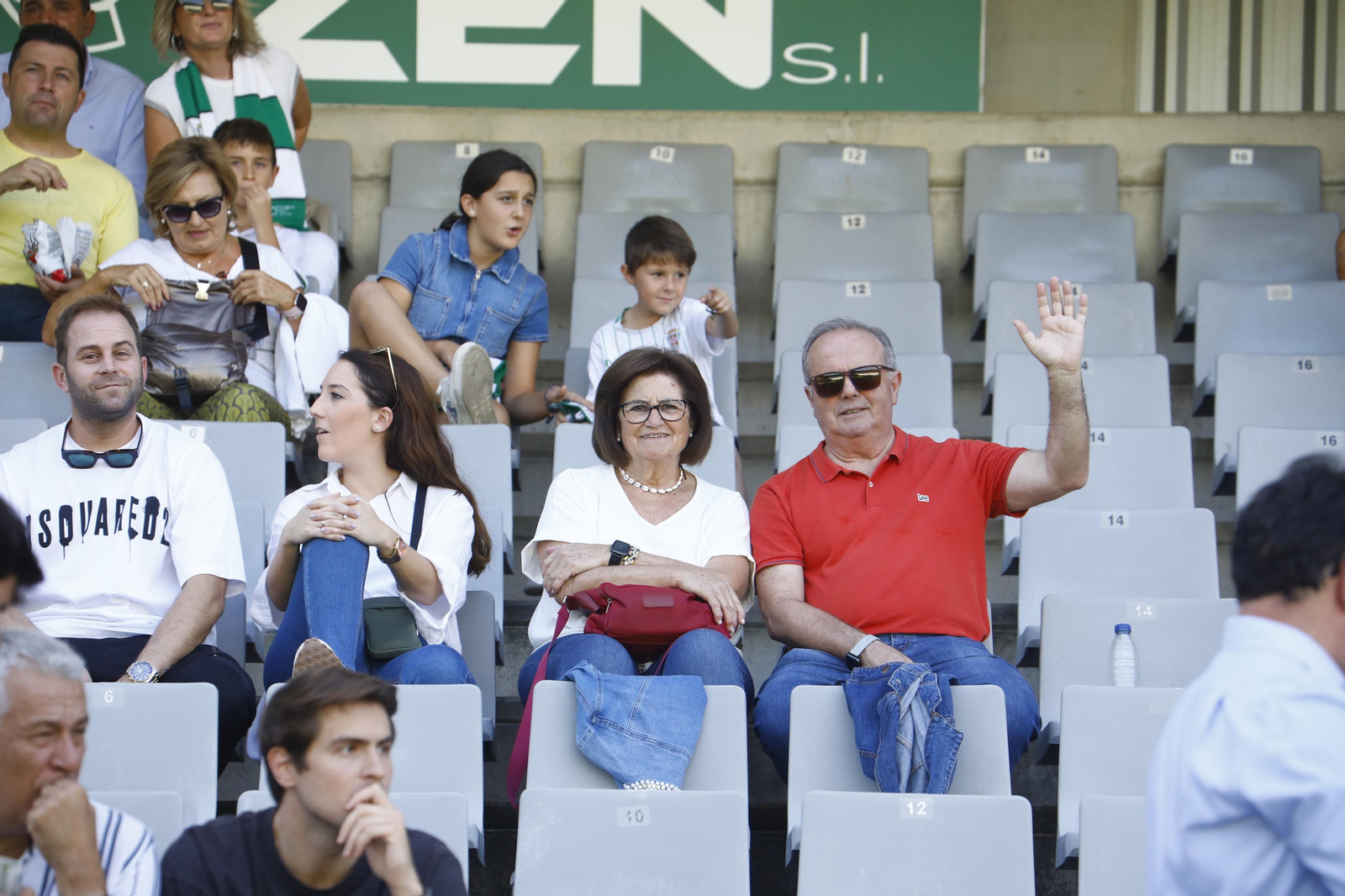 Las fotos del ambiente en El Arcángel para el Córdoba CF - Mérida