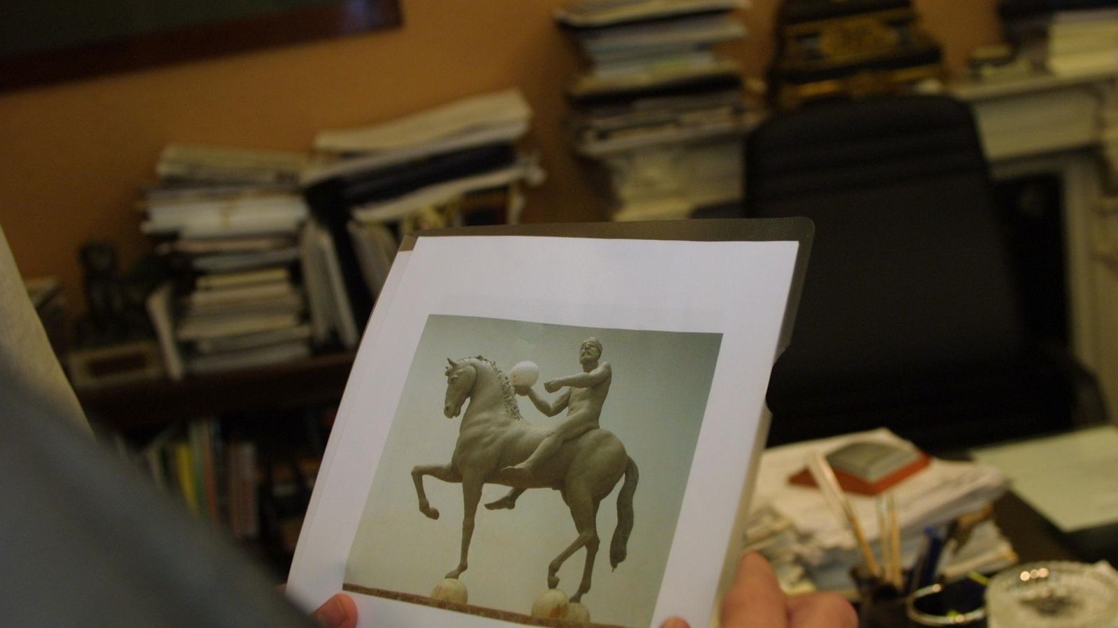 Boceto de Pérez Villalta del caballo del Ayuntamiento