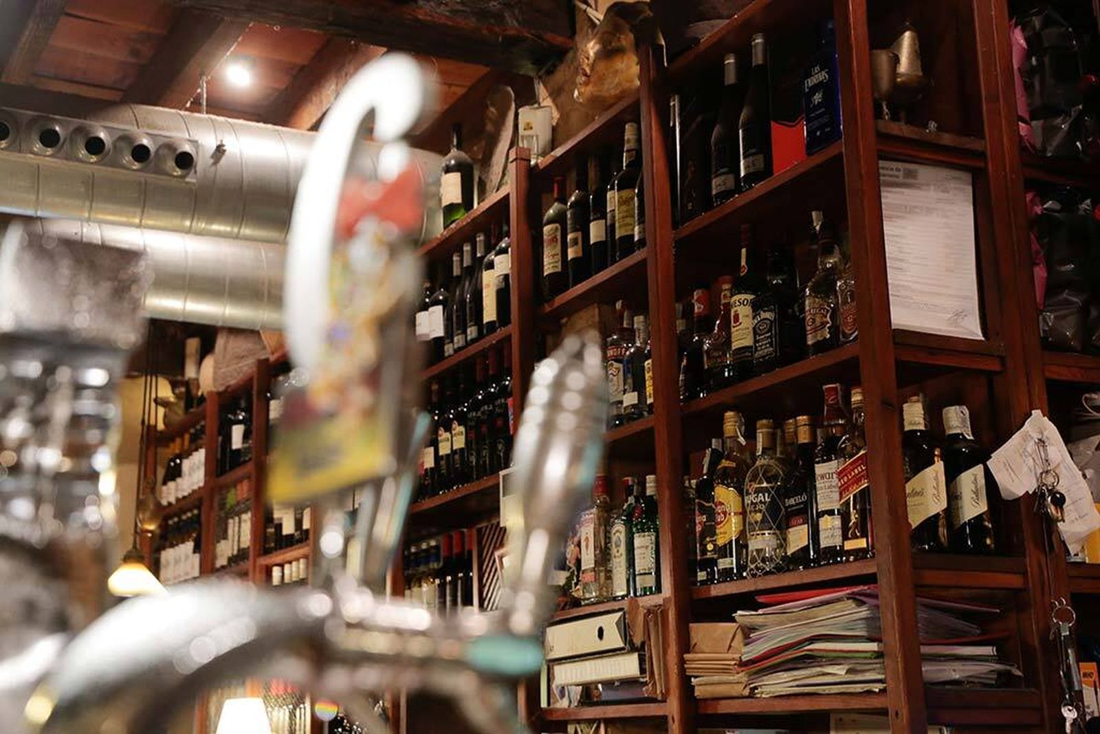 Entre tapas y tradición: La Sacristía, alma culinaria de Sevilla