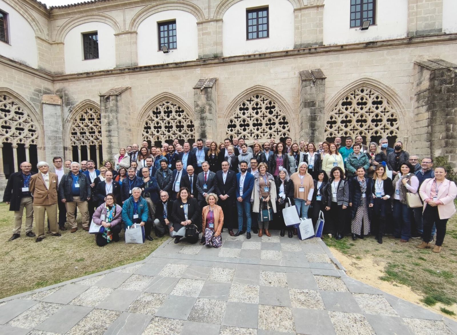 Foto de familia de los participantes en las Jornadas de Administradores de Fincas Colegiados.