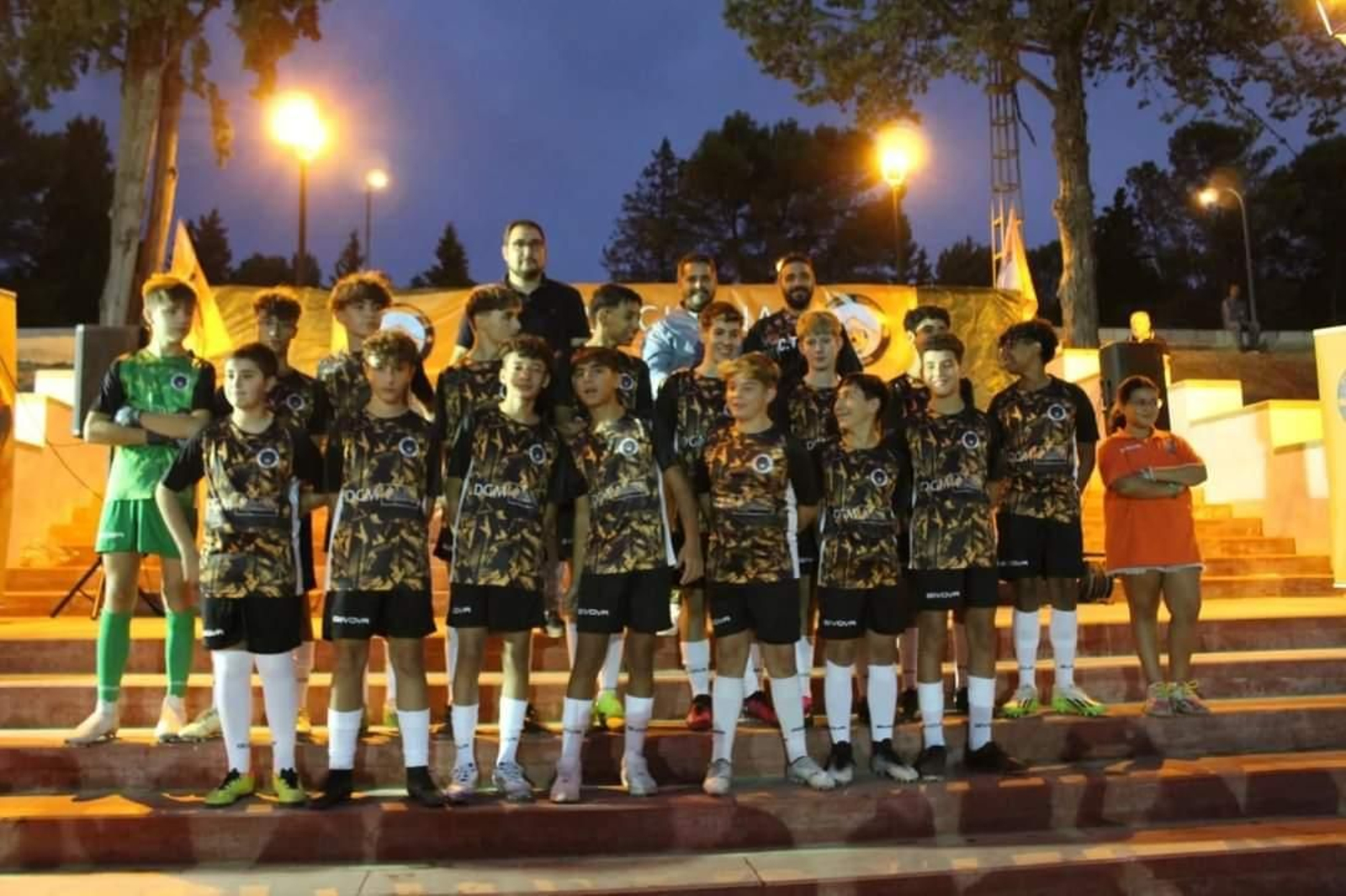 La familia naranja del Tuccitana Cultural Deportiva, en imágenes