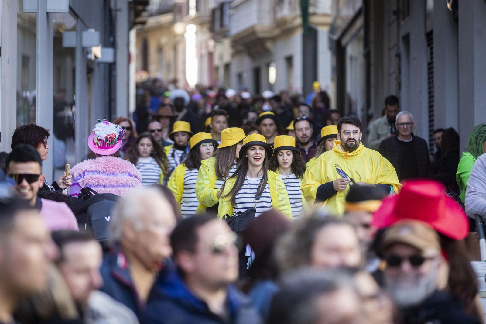 Las mejores imágenes del primer sábado de Carnaval en Cádiz 2024