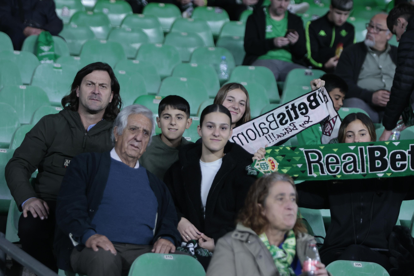 Búscate en las gradas del Villamarín