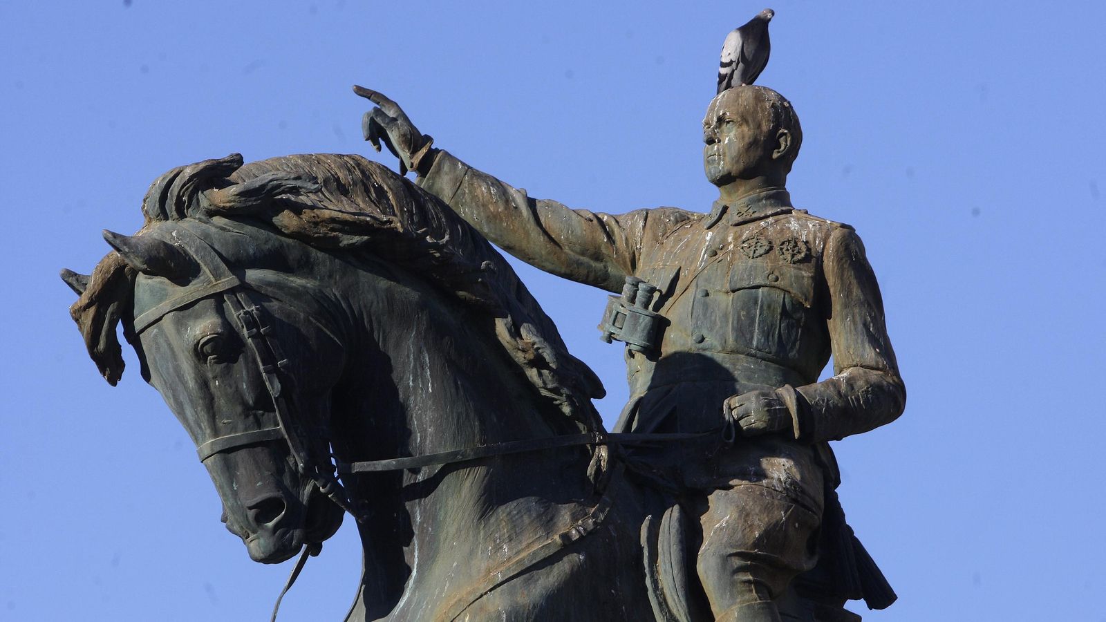 La estatua de Varela que preside la plaza del Rey de San Fernando, en una imagen de archivo. La estatua de Varela que preside la plaza del Rey de San Fernando, en una imagen de archivo.
