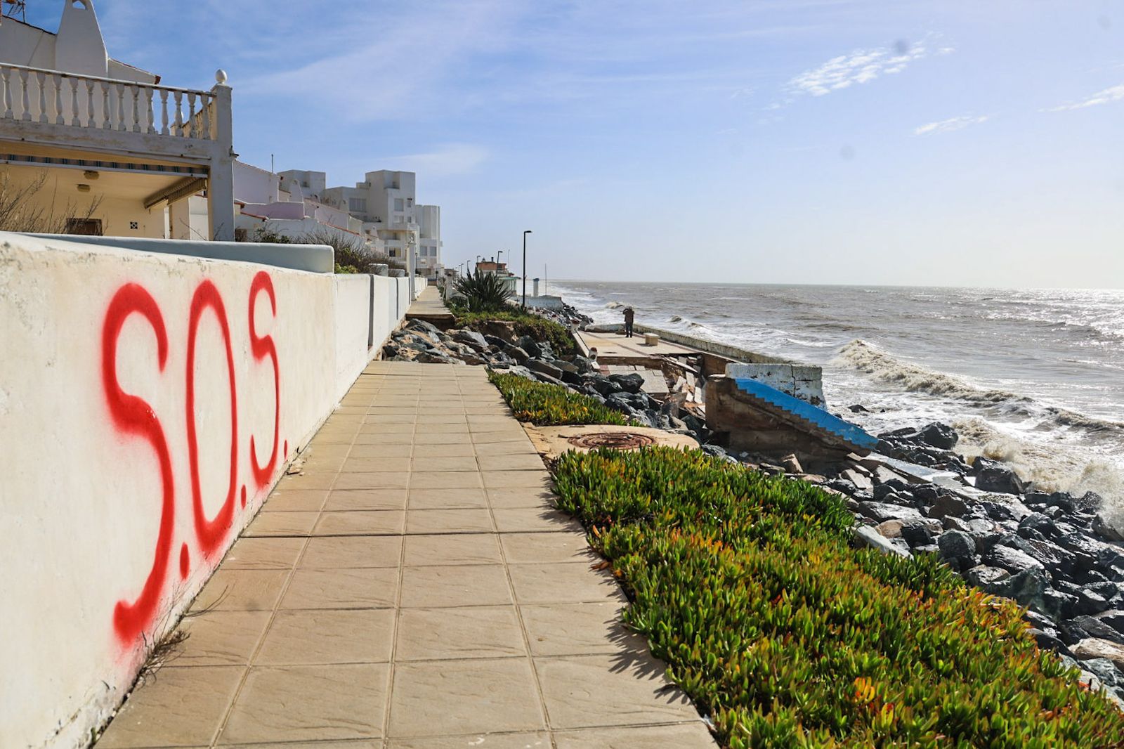 Fotografías del aporte de arena a la playa de Matalascañas