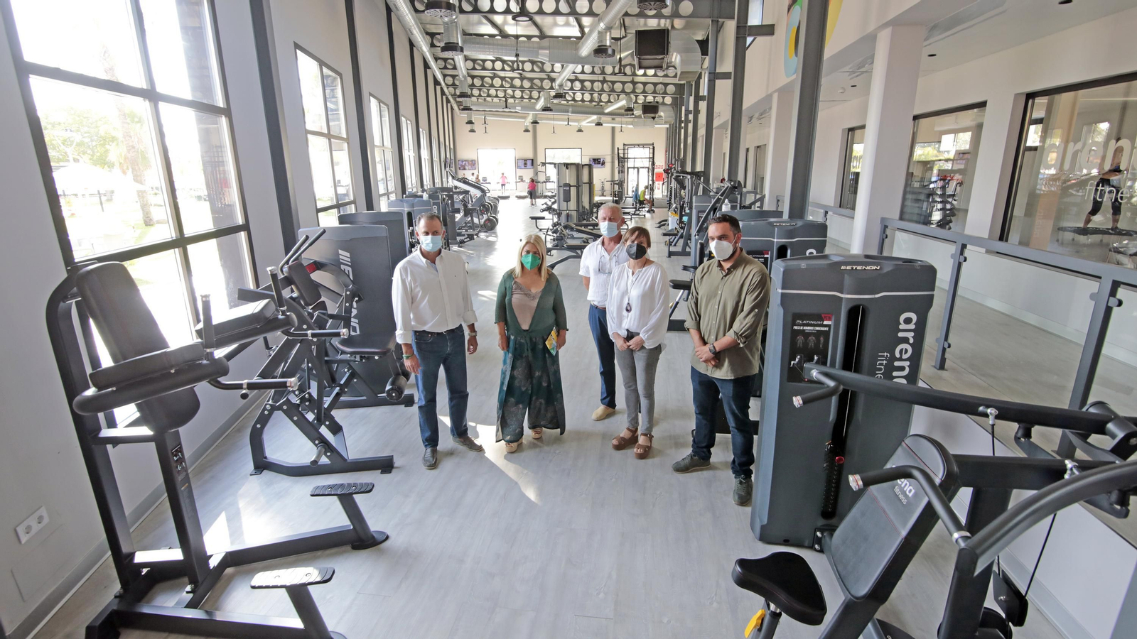 Alcaldesa visita Arena Fitness y Arena Village