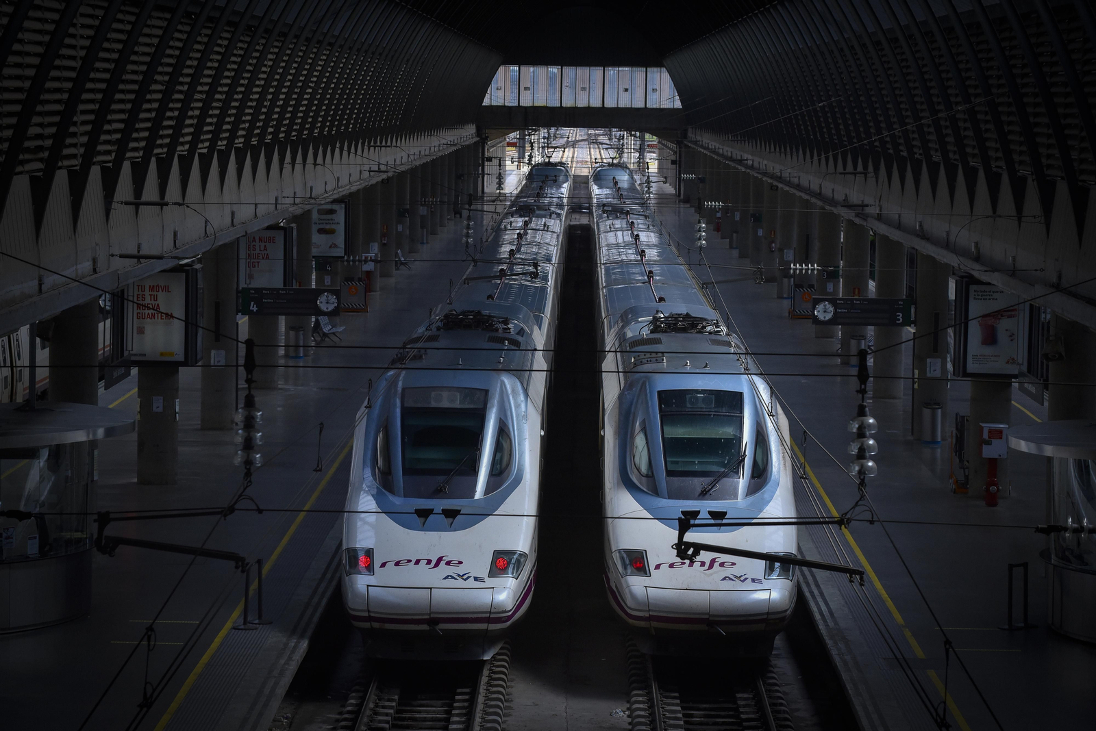 La resistencia en las calles de Sevilla por el estado de alarma: de Santa Justa a Plaza de Armas