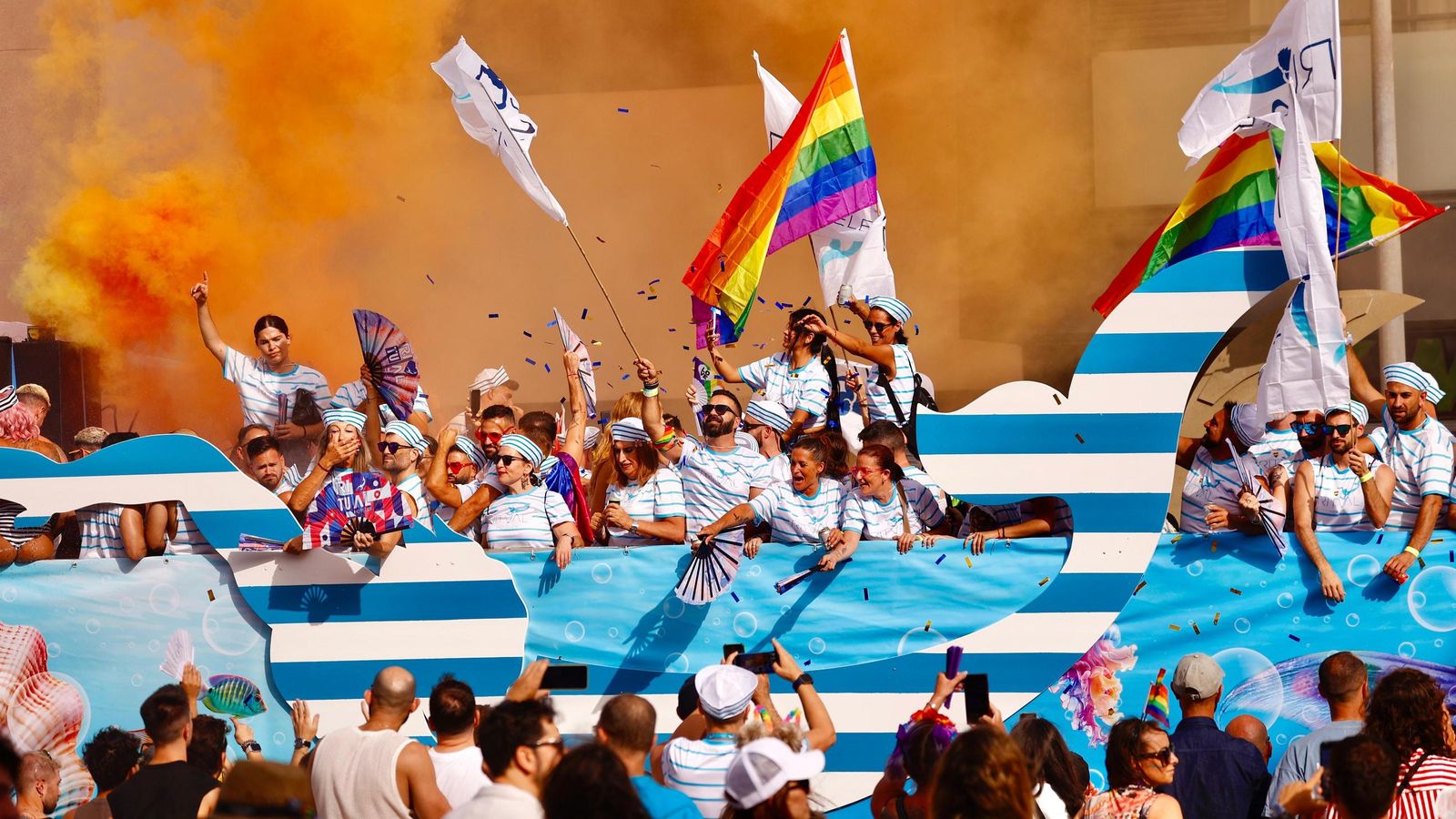 La manifestación del Pride de Torremolinos, en imágenes