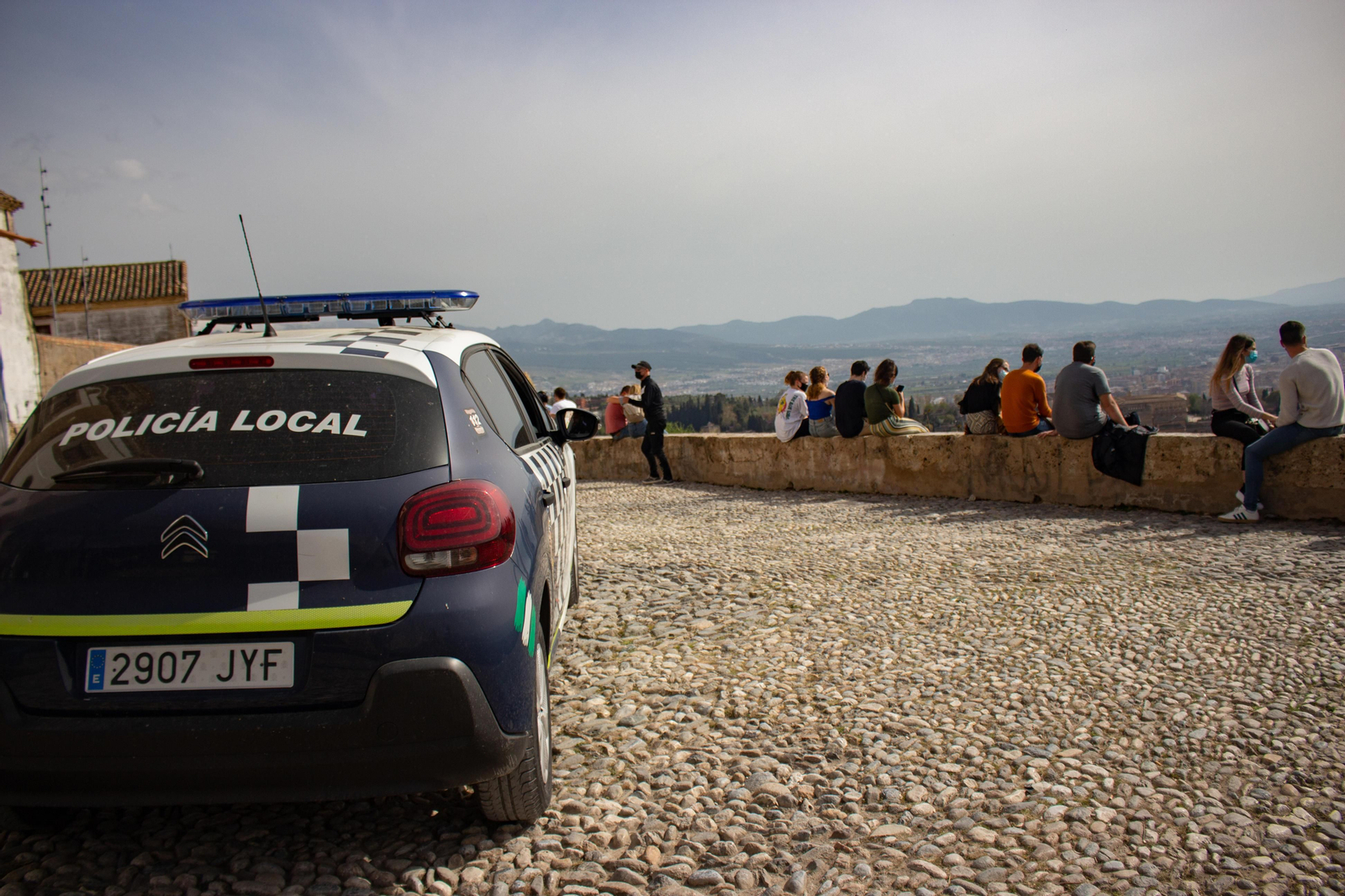 Fiestas, reuniones e incumplimientos: sin miedo en la recta final del estado de alarma en Granada