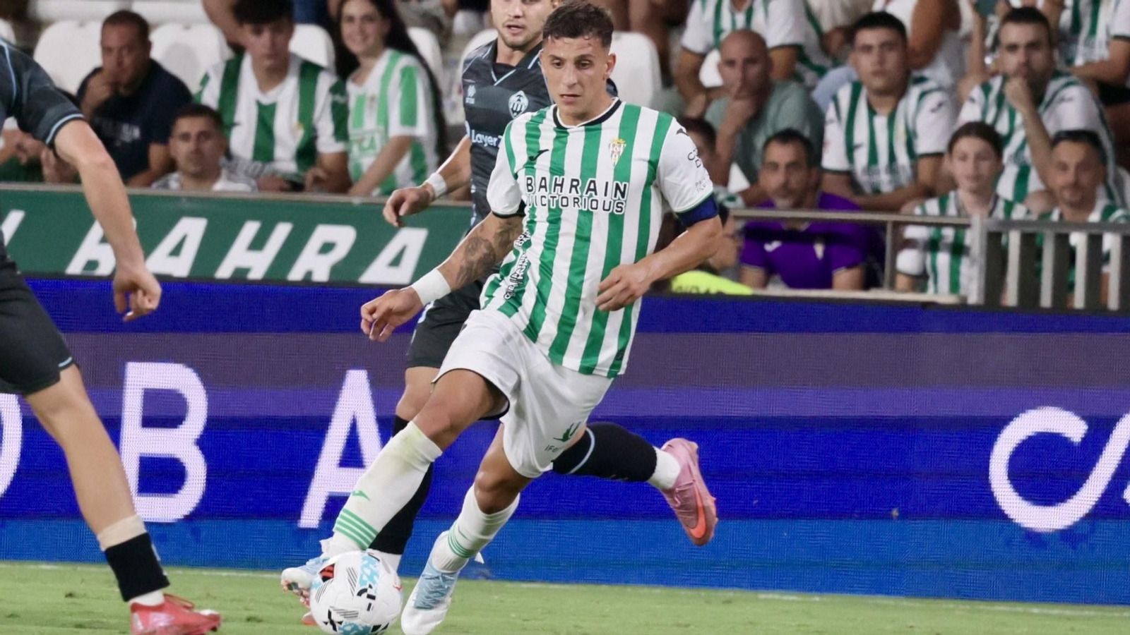 Juan María Alcedo, en un lance del Córdoba CF - Castellón.