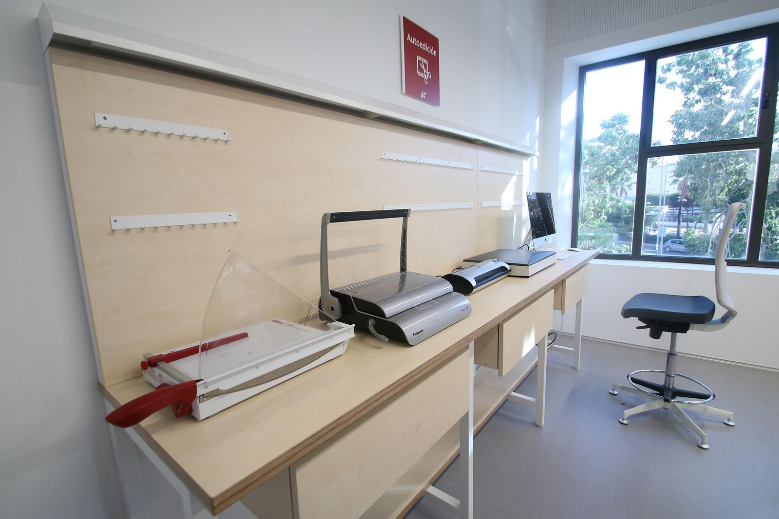 Fotogalería de la Biblioteca Central José María Artero