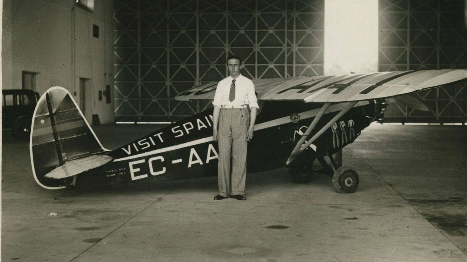 En la imagen, el aviador español Fernando Rein Loring .