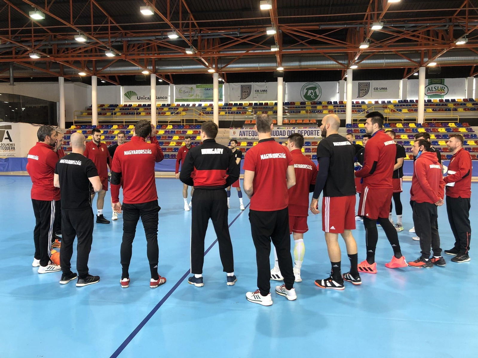 España se prepara para el duelo ante Hungría en Antequera