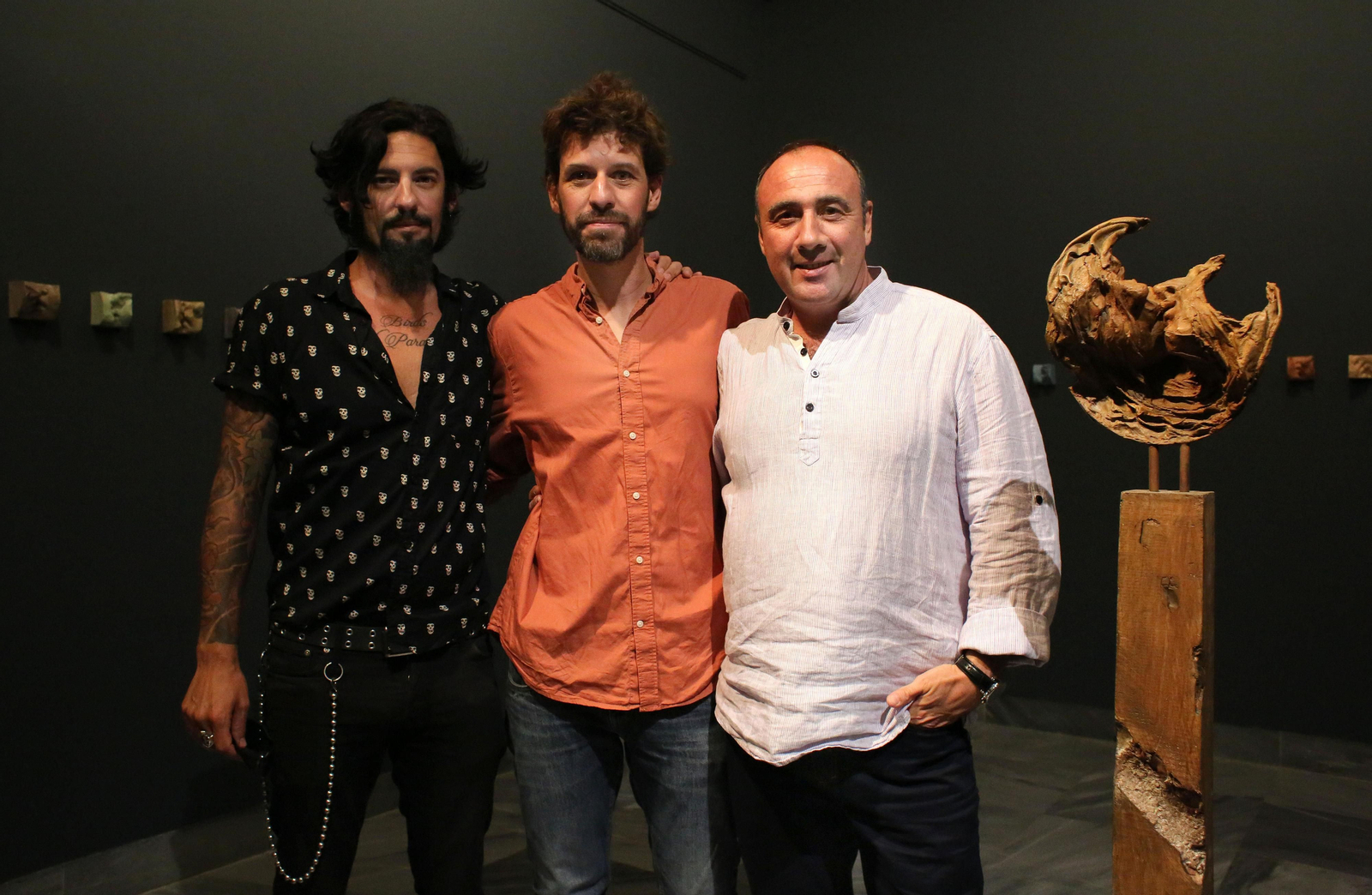 Pedro Rodríguez, Martín Lagares y Víctor Pulido, ayer, en la inauguración de la exposición.