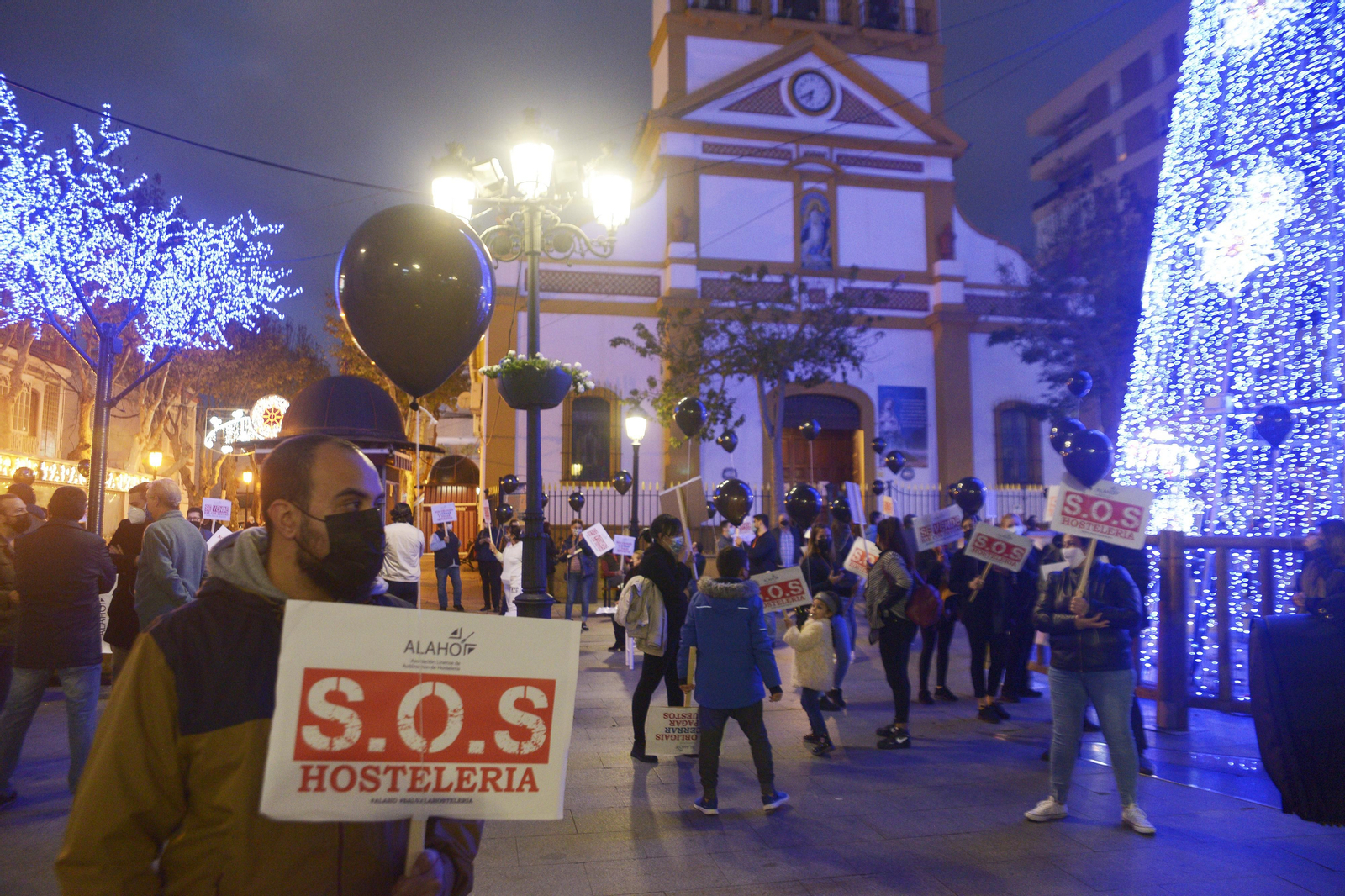 Fotos de la concentracíon de los hosteleros de La Línea
