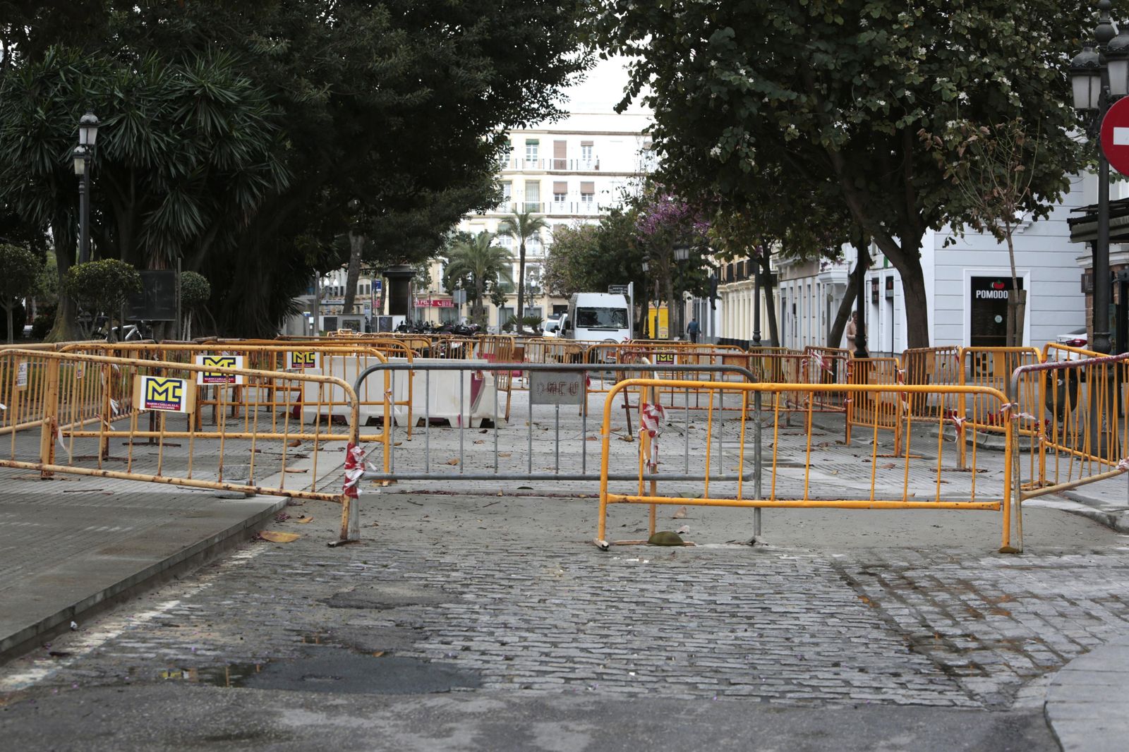 Obras en la primera fase de mejora de la avenida del 4 de Diciembre.