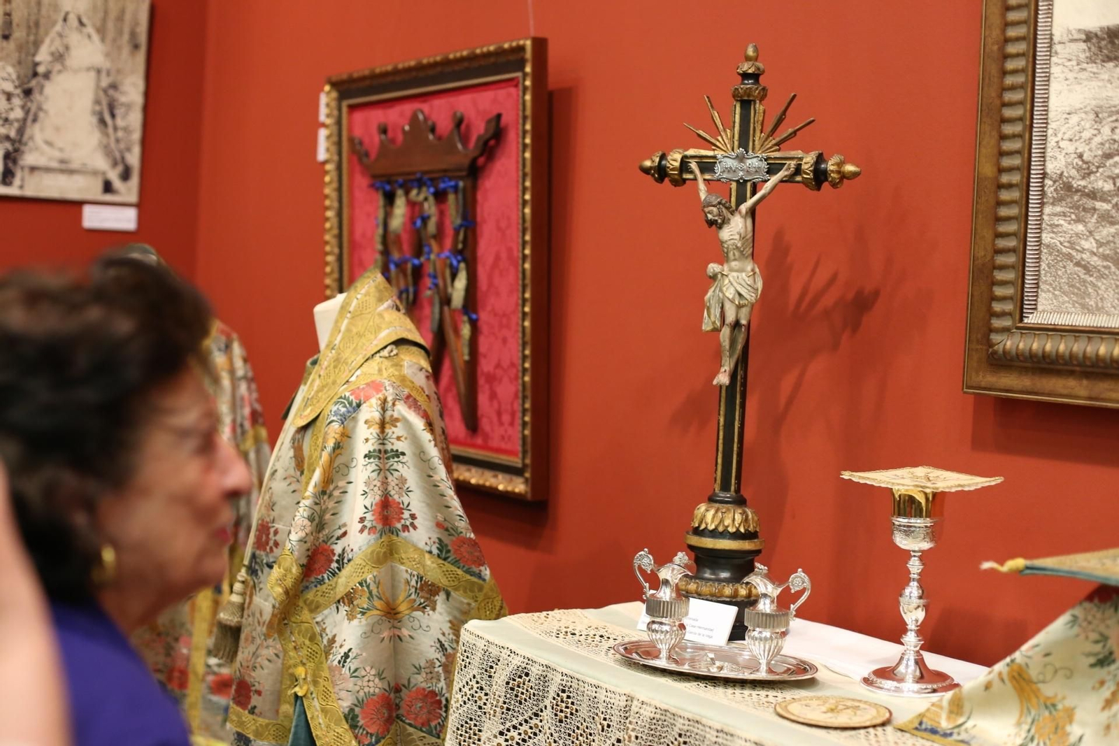 Las imágenes de la exposición de la Hermandad de Valme