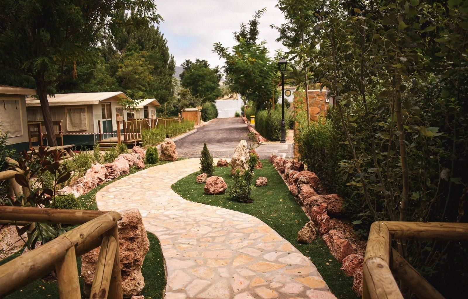 Así es el nuevo camping Valdeluna en Valdepeñas, en plena Sierra Sur de Jaén
