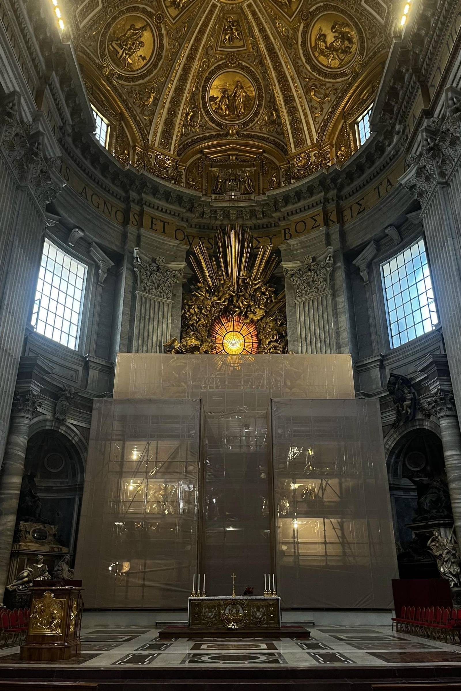Restauración del Baldaquino de Bernini en el Vaticano