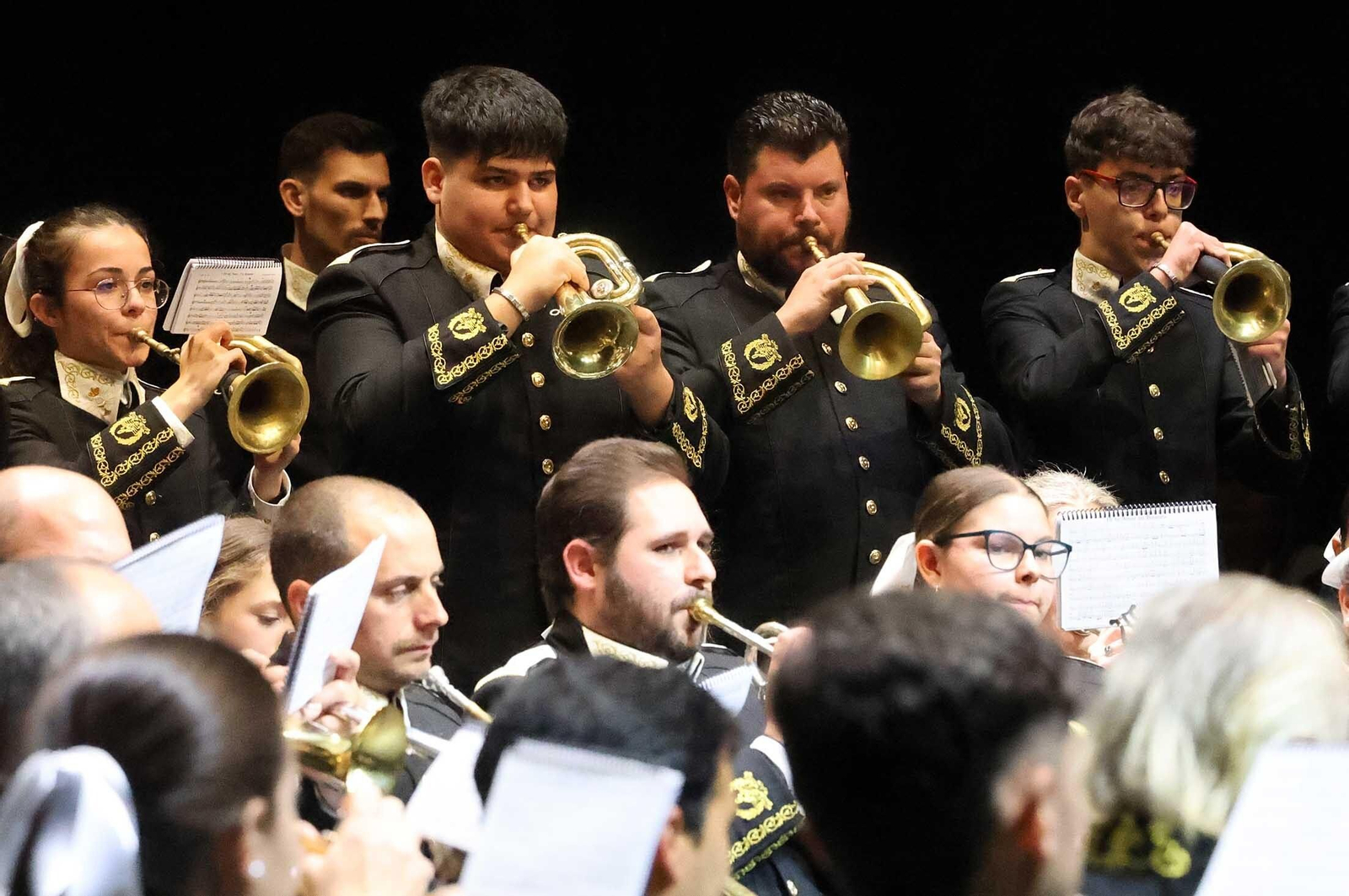 Imágenes del concierto cofrade solidario "Princesa Ari", en la Casa Colón