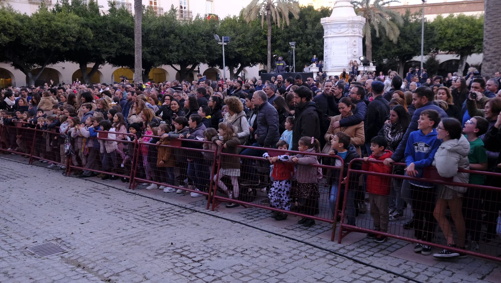 Fotogalería de la Cabalgata de Reyes Magos en Almería
