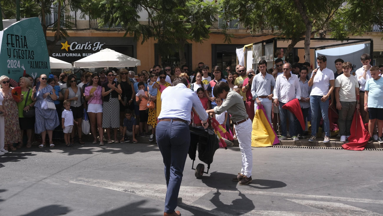 Exhibición de toreo de salón de la Escuela Taurina de Almería, en imágenes