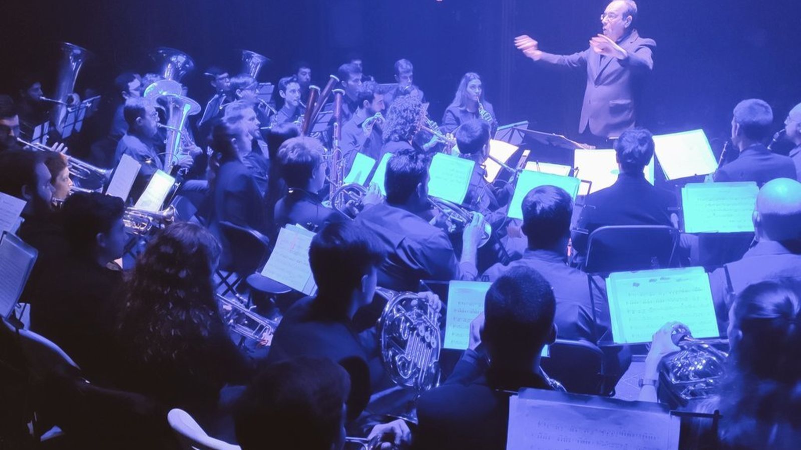 Músicos de Las Cigarreras en un concierto dirigidos por José Manuel Toscano
