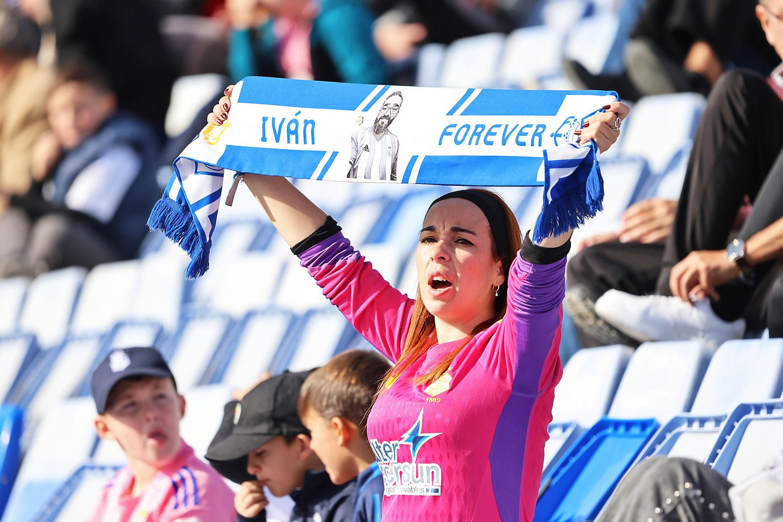 Búscate en las gradas en el Nuevo Colombino en el Recreativo de Huelva - Atlético Antoniano