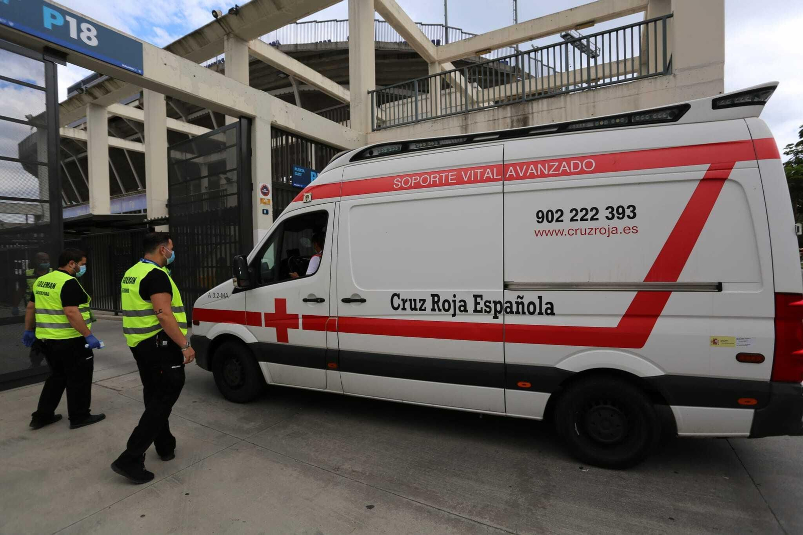 Galería: Llegada del equipo a La Rosaleda antes del Málaga CF-SD Huesca