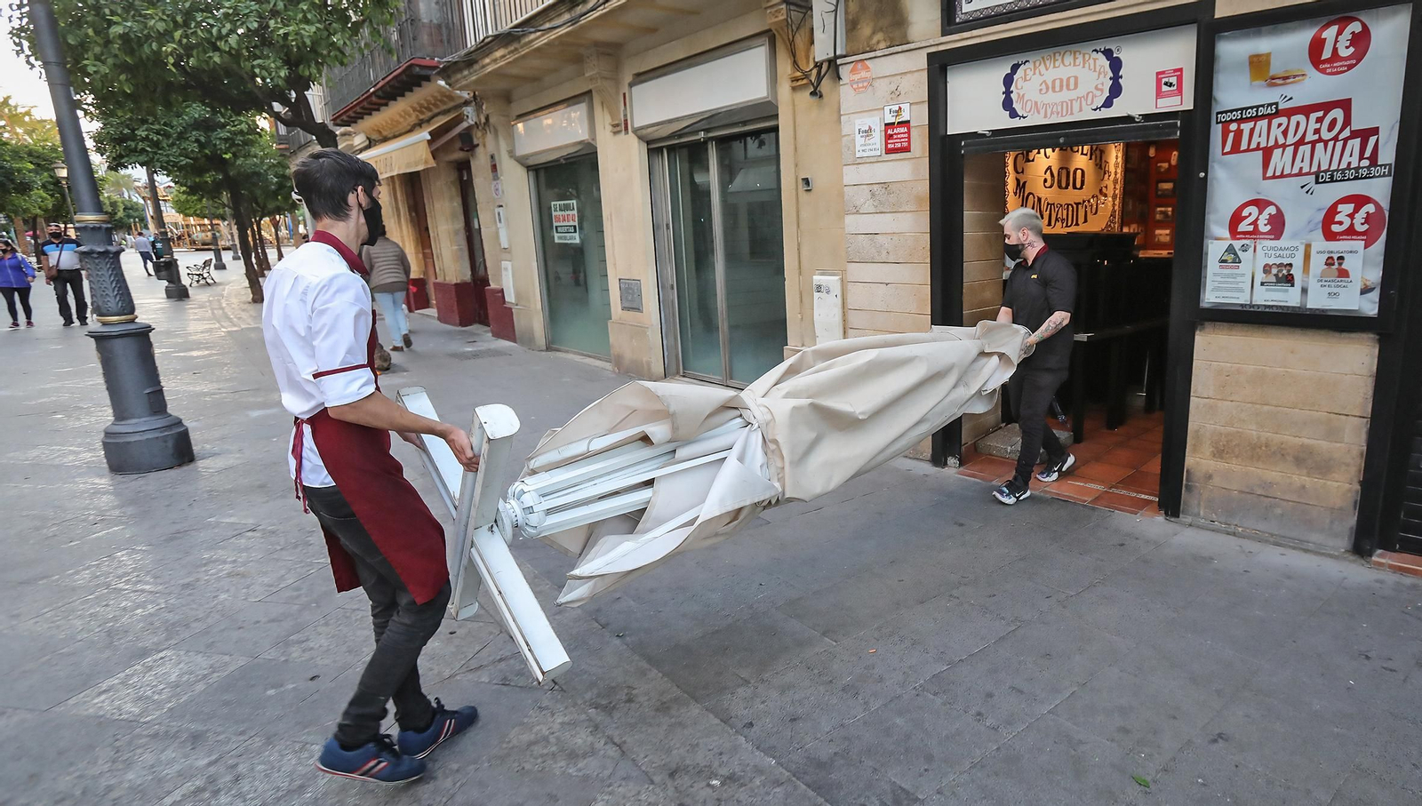 Jerez cierra a las seis de la tarde comercio y hostelería por el toque de queda