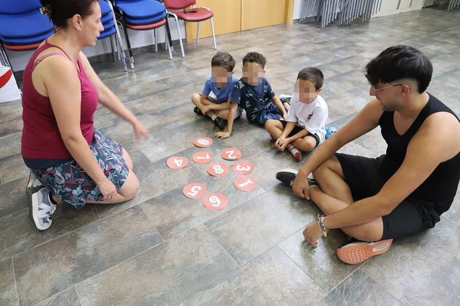 Adolescentes con diversidad funcional de Huétor Tájar disfrutan de talleres lúdicos y deportivos