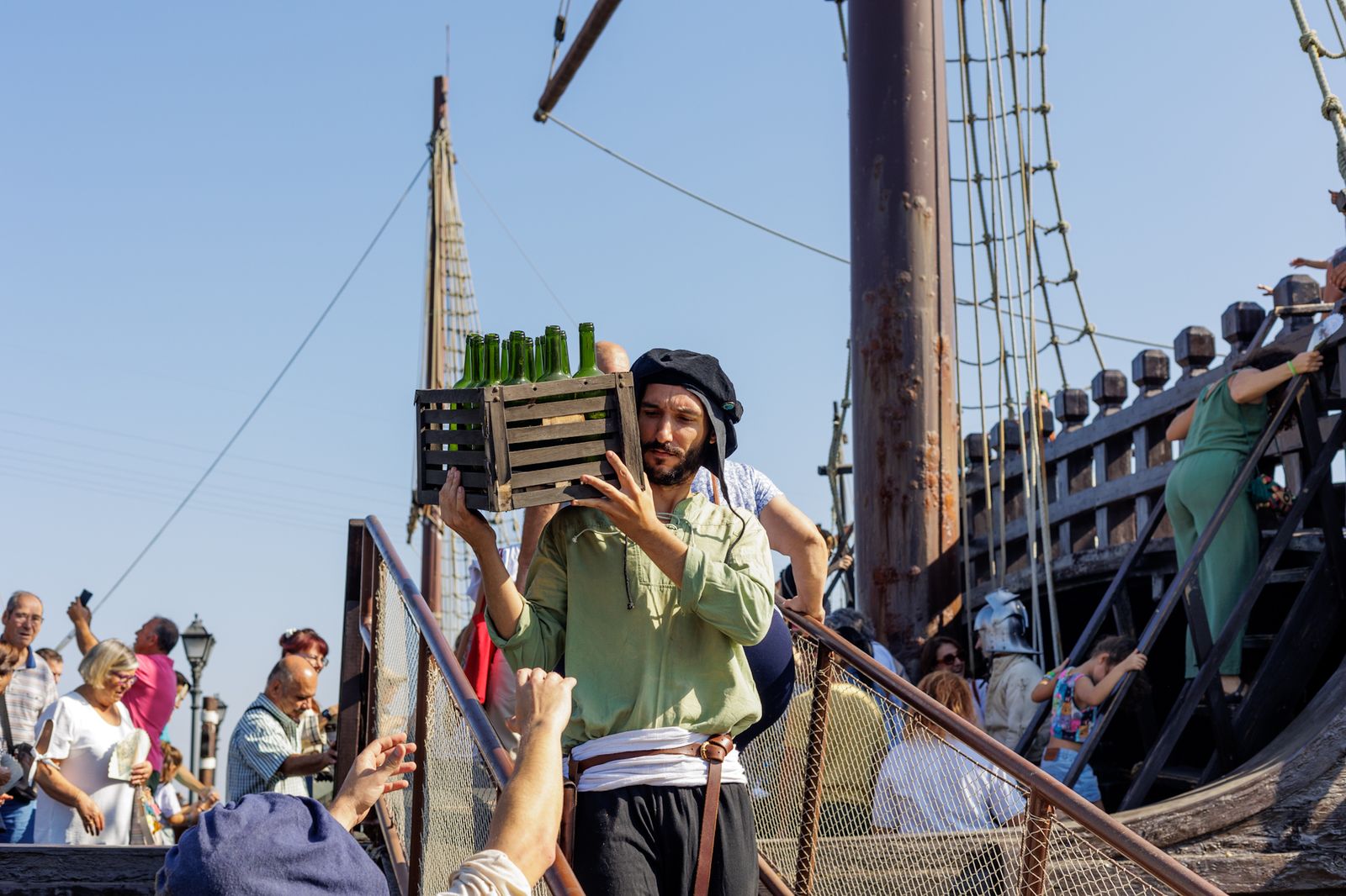 Las imágenes del Muelle de las Carabelas este 12 de octubre