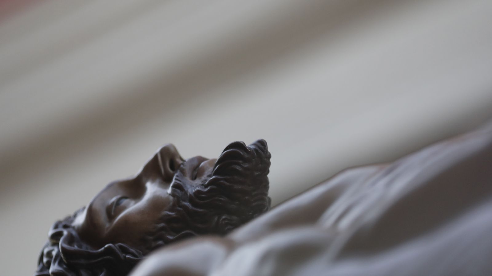 Las fotos del Viernes Santo en la Línea:  Cristo del Mar y Luz y Esperanza Nuestra, Soledad y Santo Entierro, Cristo del Amor y Misericordia y Amargura