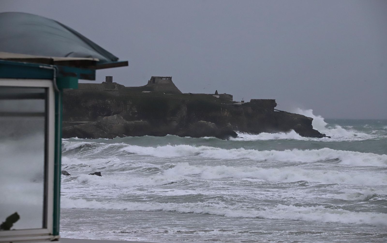 La borrasca Ingrid deja su huella en Tarifa, en imágenes
