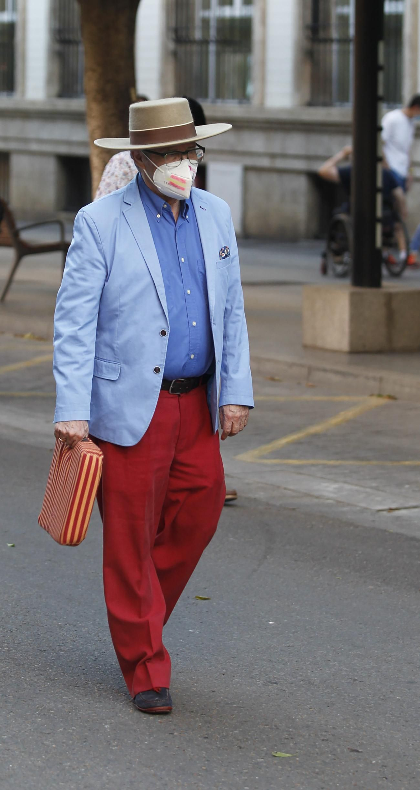 Fotogalería manifestación a favor del mundo del toro. Almería