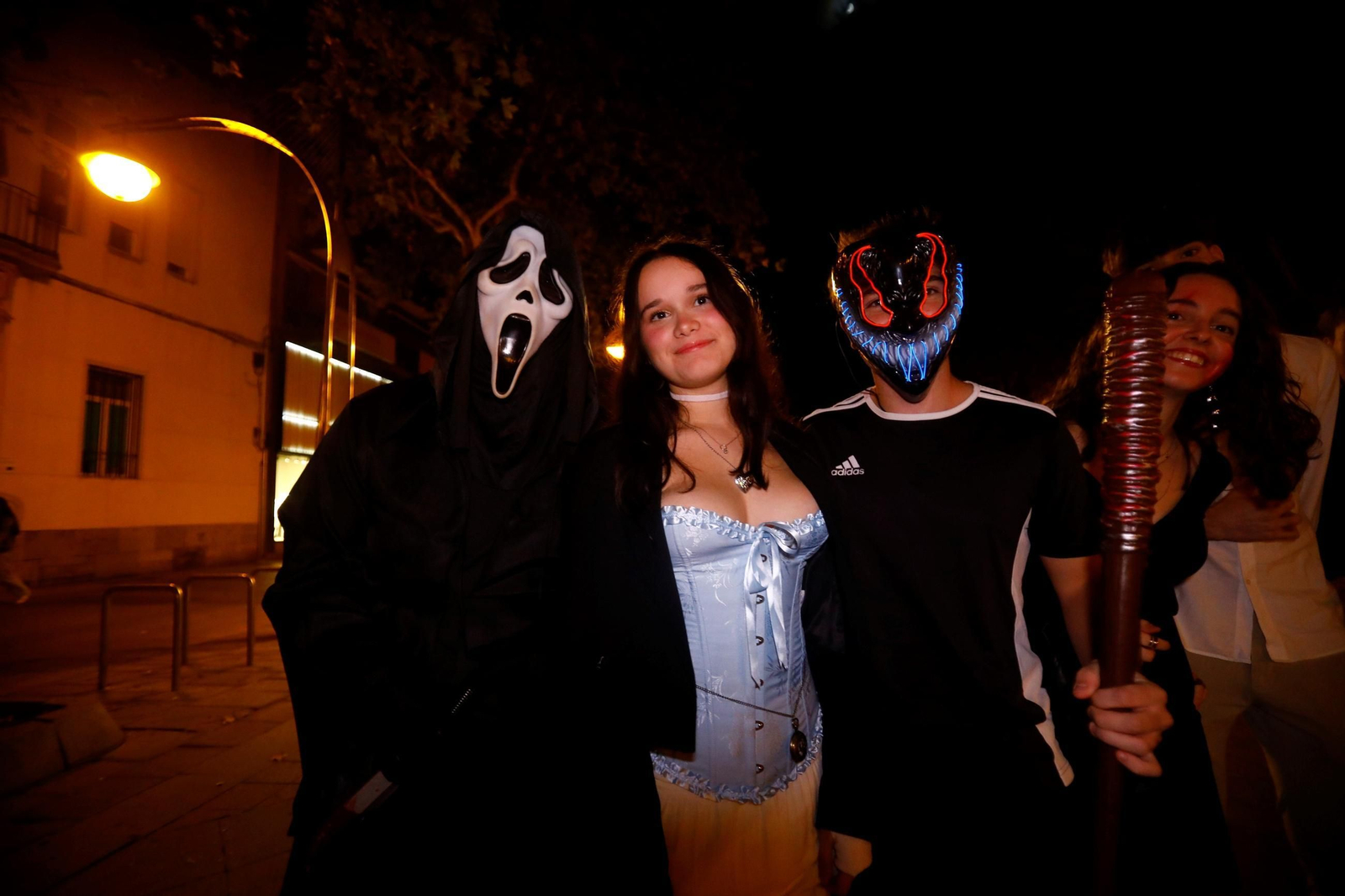 Halloween llena las calles de Córdoba de terror y mucha fiesta