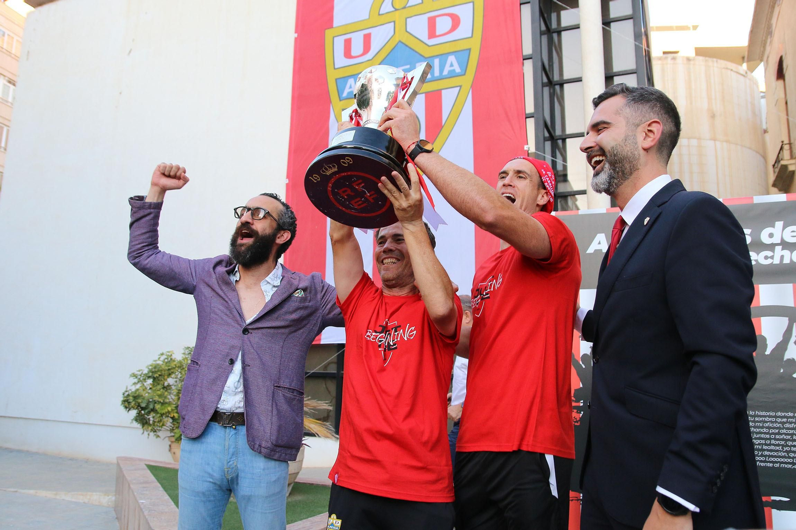 Las imágenes de la rúa de la UD Almería