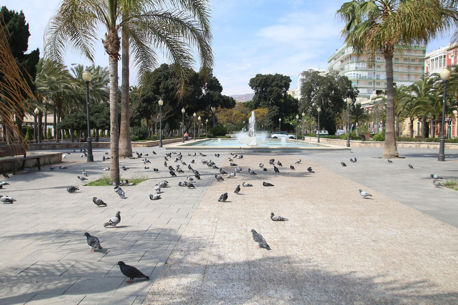 Las imágenes de la capital y los pueblos, paralizados para frenar el coronavirus