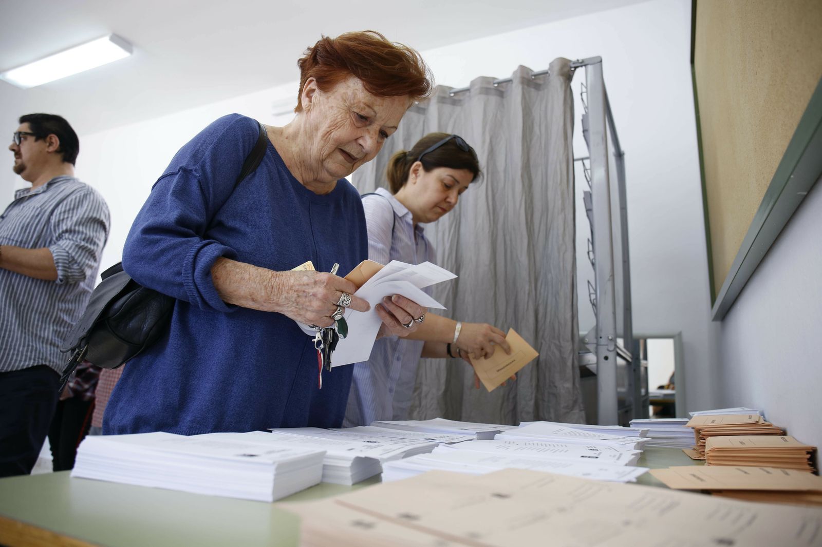 Las fotos de las votaciones para las elecciones generales en Málaga