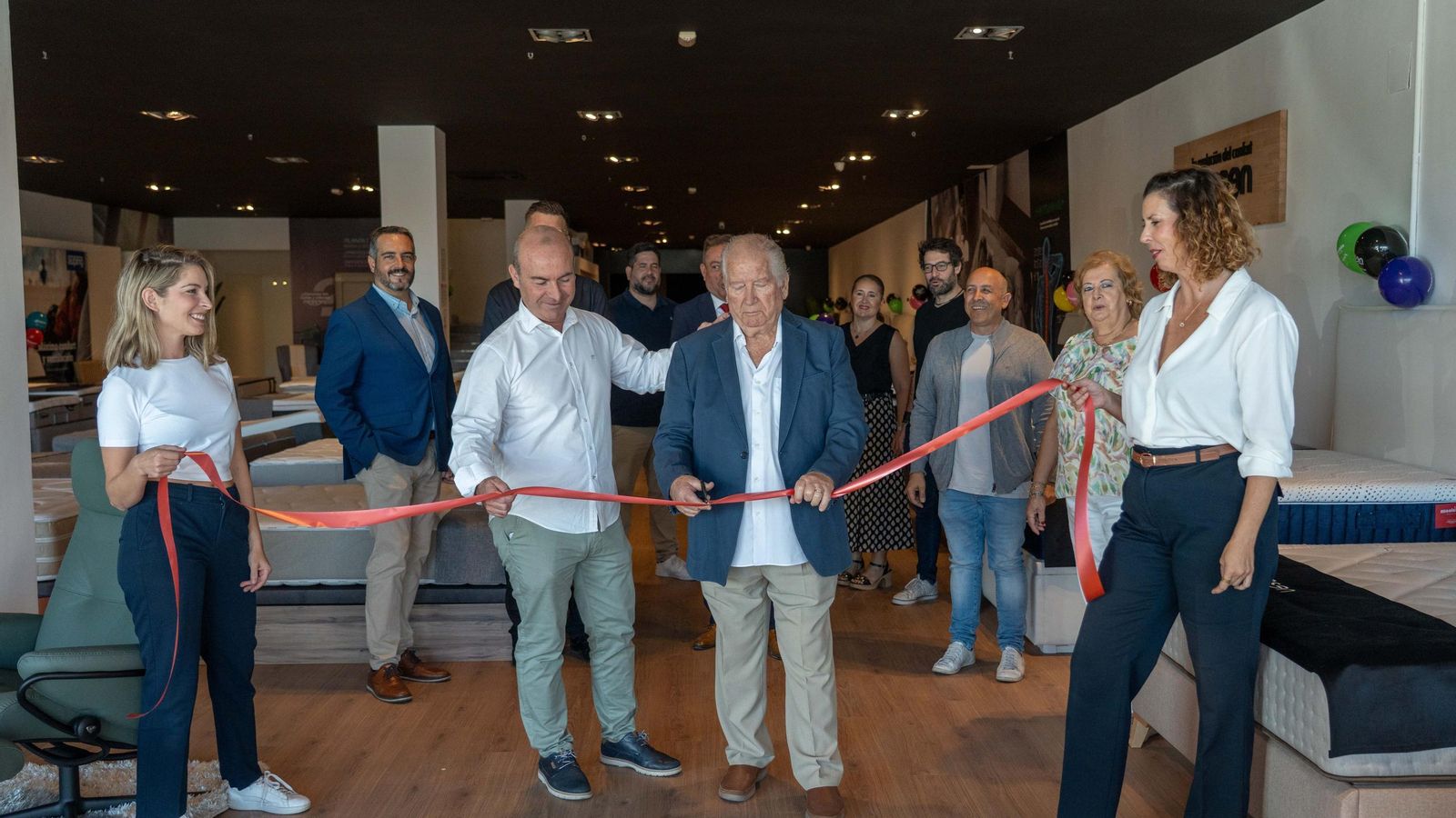 Manuel Guerrero fundador MiColchón inaugura la nueva tienda de Mijas