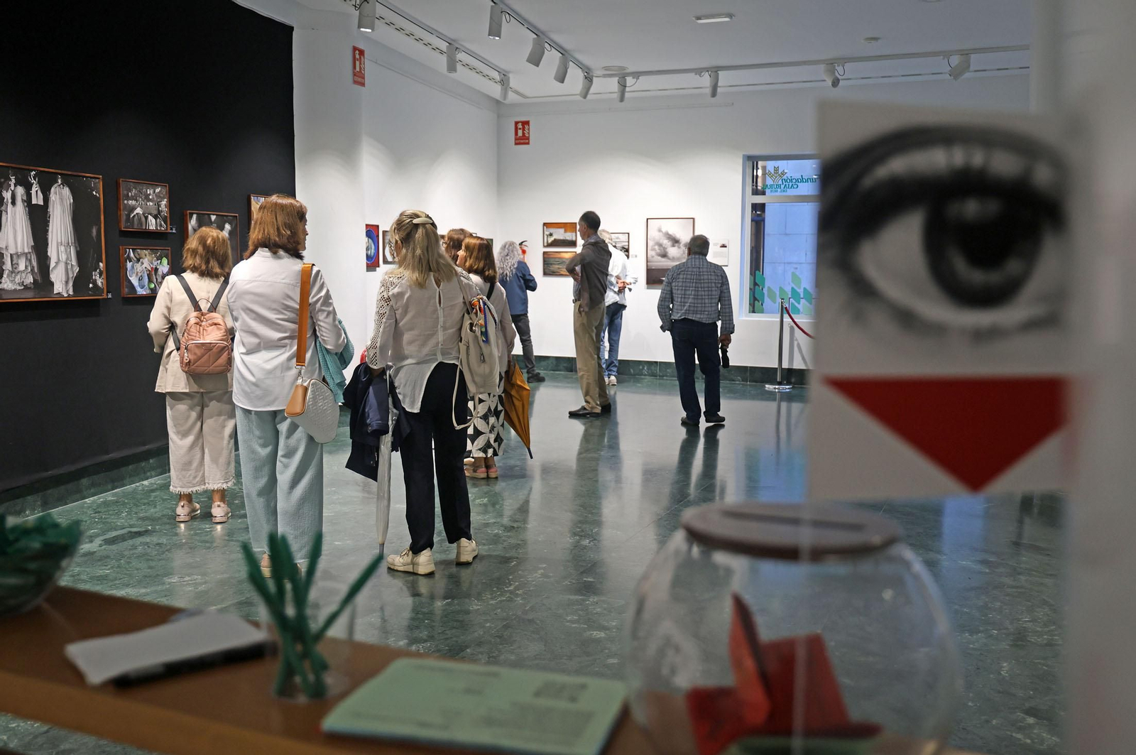 Imágenes de la exposición fotográfica 'Ítems de dudable belleza' del fotógrafo Rafael E.Cárdenas