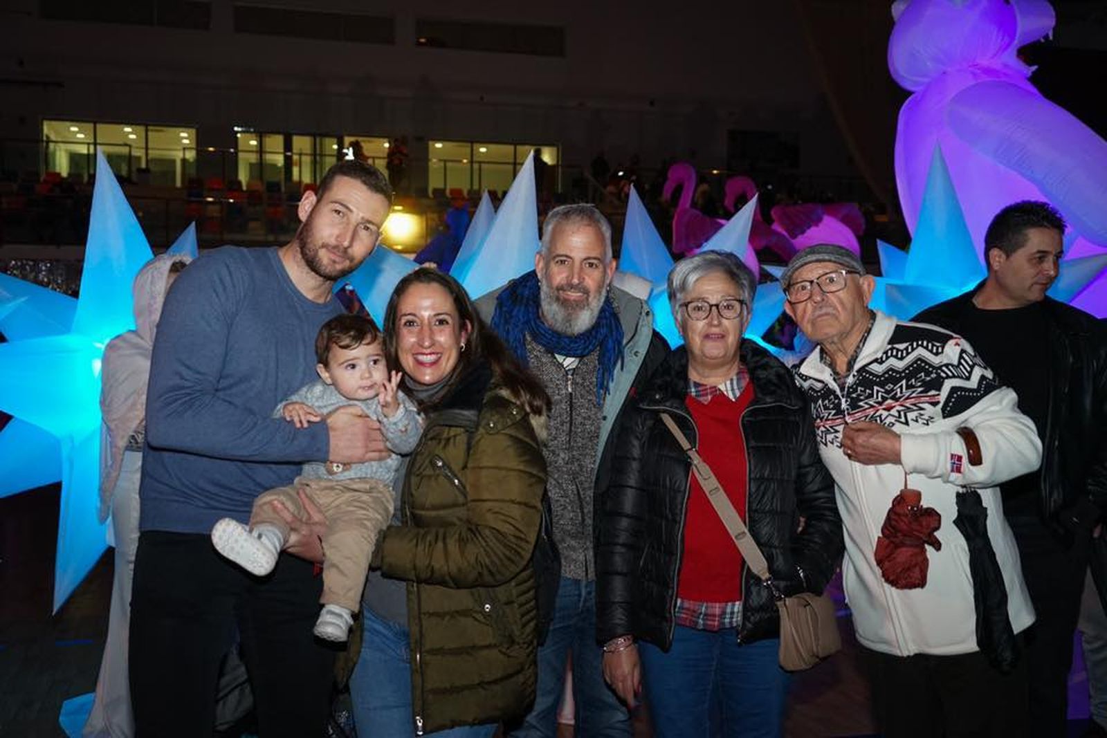 La lluvia no pudo con una ilusión desbordante en Vícar: la cabalgata estática, en imágenes