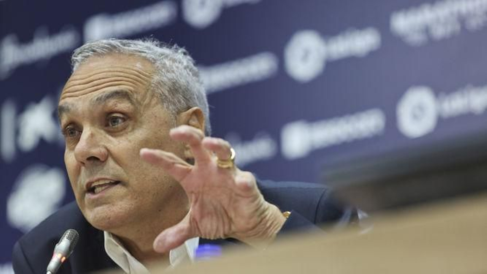 Mario Husillos, en la sala de prensa de La Rosaleda.
