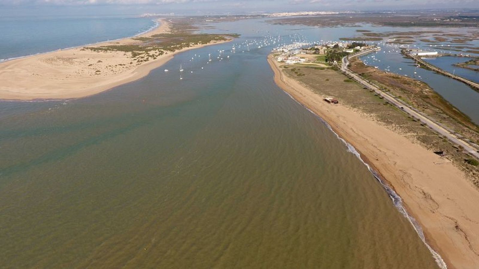 Desembocadura del Caño de Sancti Petri, donde ha aparecido la estructura del posible Templo de Melqart