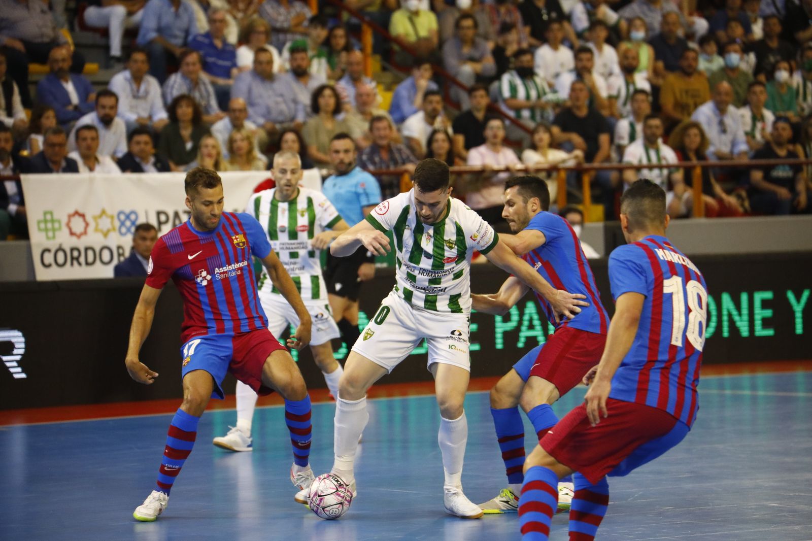 El empate del Córdoba Futsal ante el Barça, en imágenes