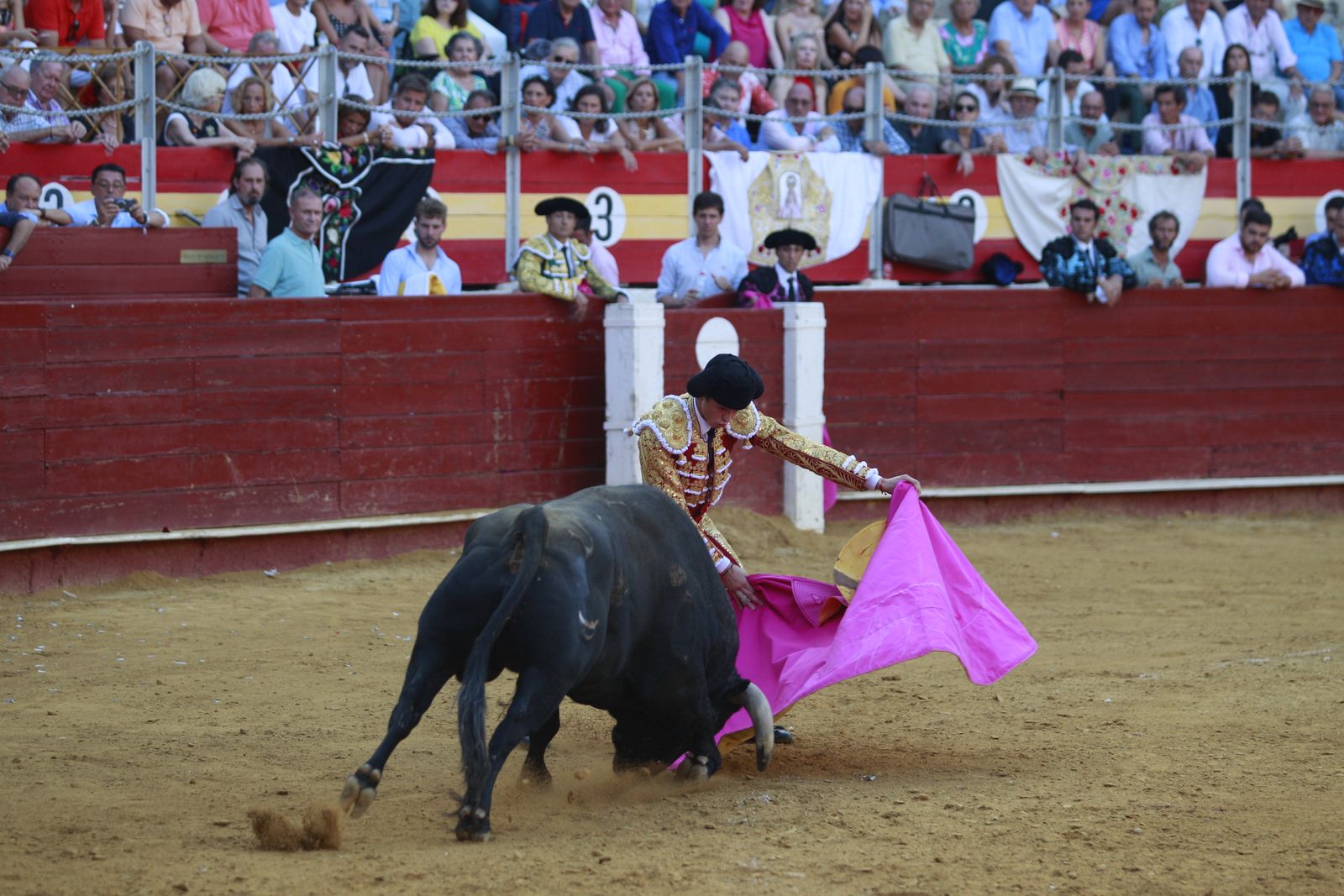Imágenes de la corrida de toros del jueves en la Feria de Almería 2024