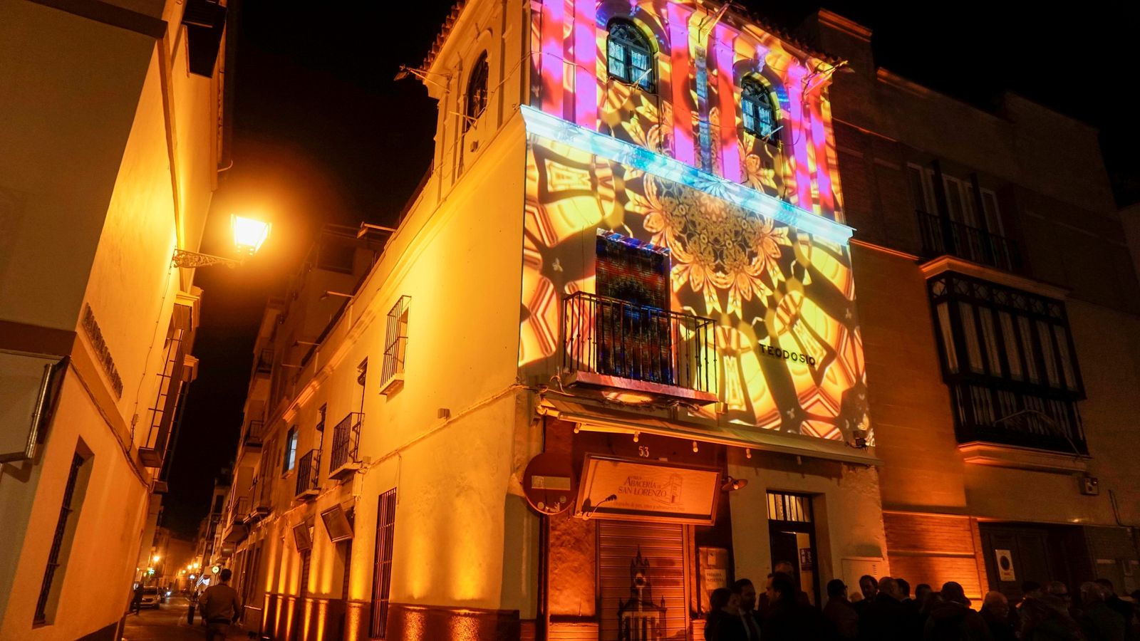 El videomapping proyectado en la Antigua Abacería de San Lorenzo.