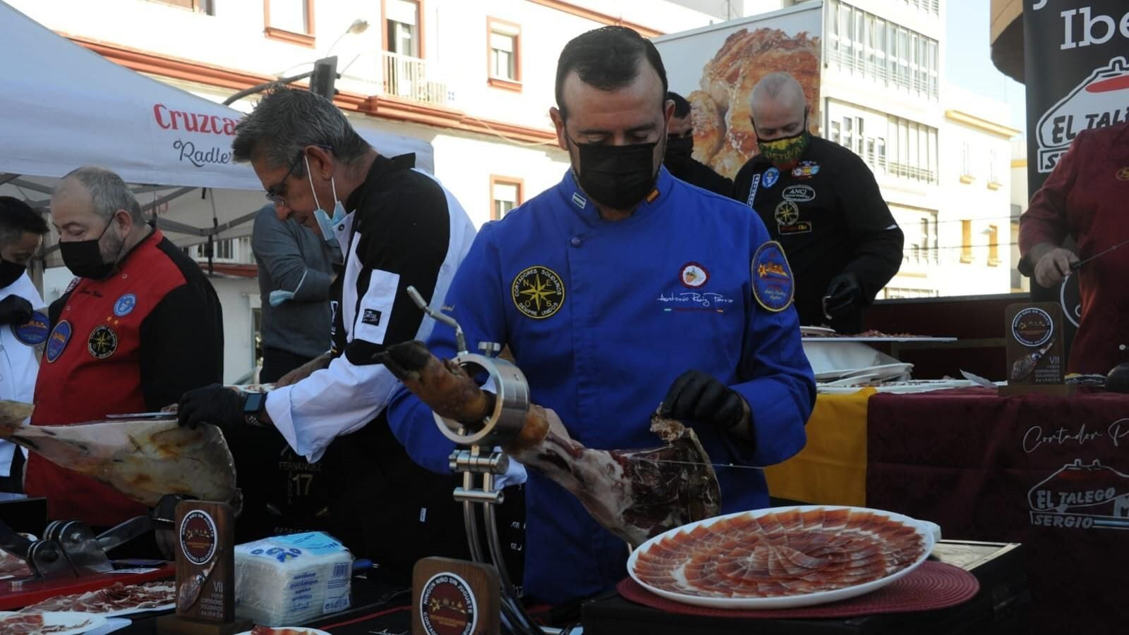 Feria Solidaria de Cortadores de Jamón en San Fernando