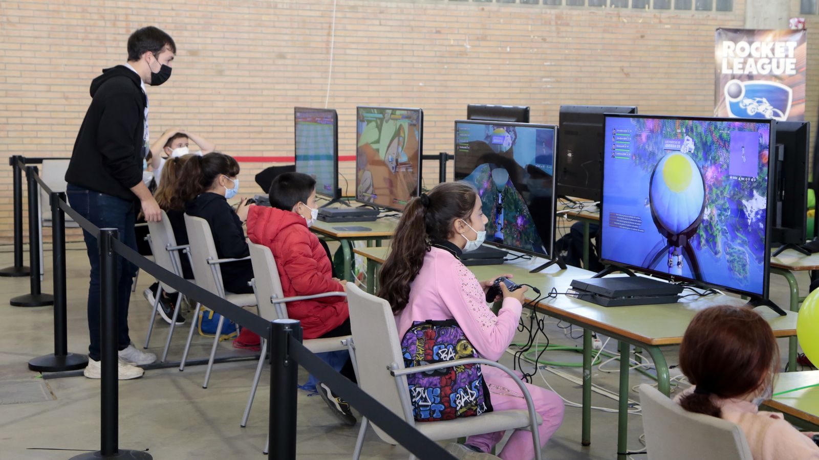 Primer día de la feria del Deporte y Vida Sana en IFECA