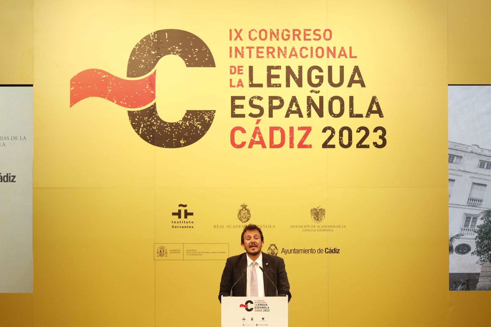 El alcalde de Cádiz, José María González, en la inauguración del IX Congreso de la Lengua.